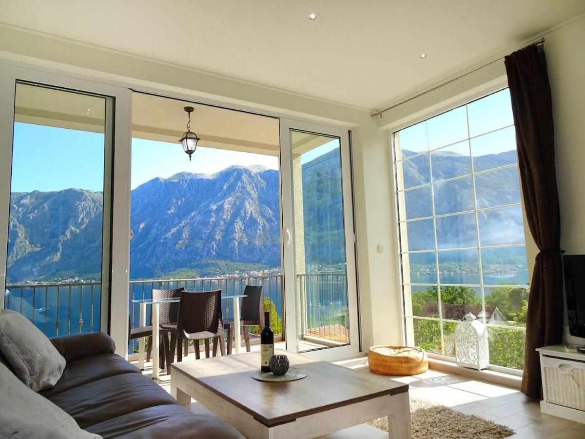 Bay Of Kotor View Apartment With Pool Prčanj Exterior foto